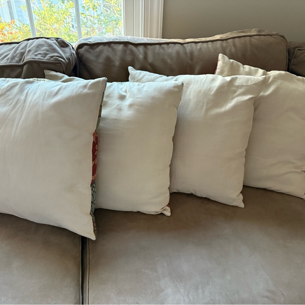 Floral Pattern Throw Pillows - Set of 4 - Picture 3 of 4
